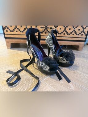 JustFab Black and Cream Lace Peep-Toe Platform Heels with Ribbon Ties
